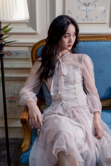 约了两个妹子大玩双飞