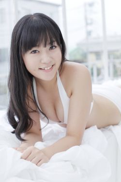 岳双腿扛肩膀上