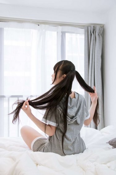 特鲁姆普女友