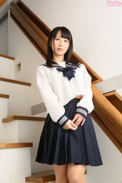 与漂亮美胸妹子深夜啪啪